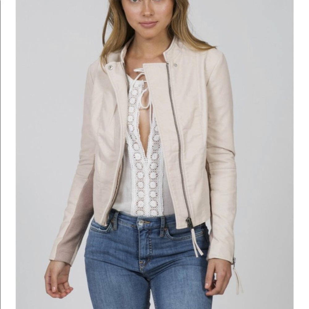 Gorgeous FREE PEOPLE vegan jacket - Picture 2 of 10